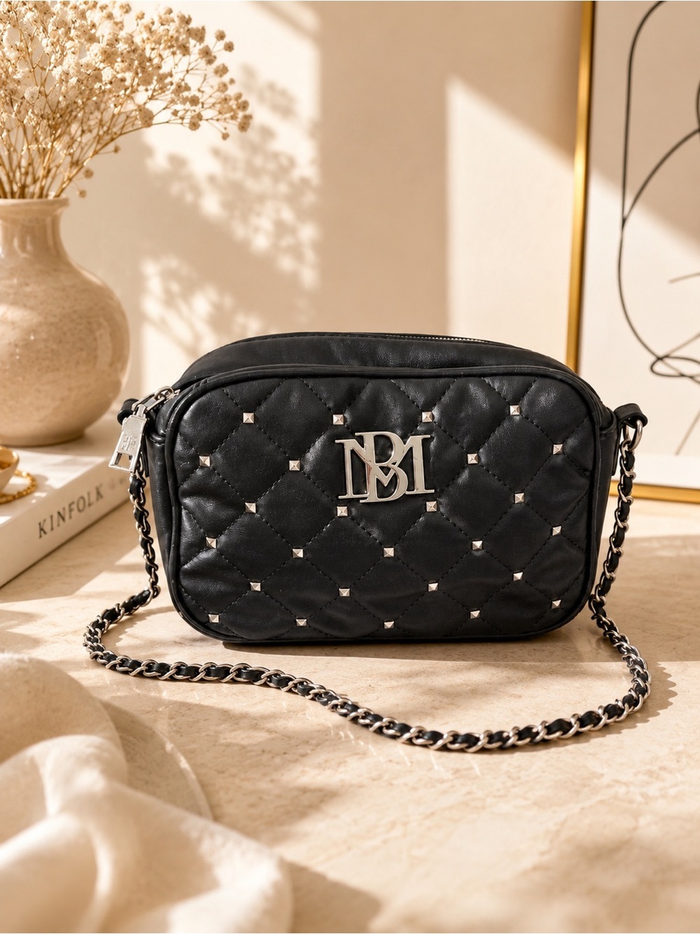 B. Makowsky Black Leather Crossbody Shoulder Bag Silver Hardware chain Strap